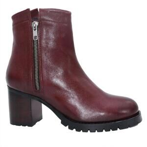 NEW ERIC MICHAEL women's jocelyn ankle bootie in bordeaux